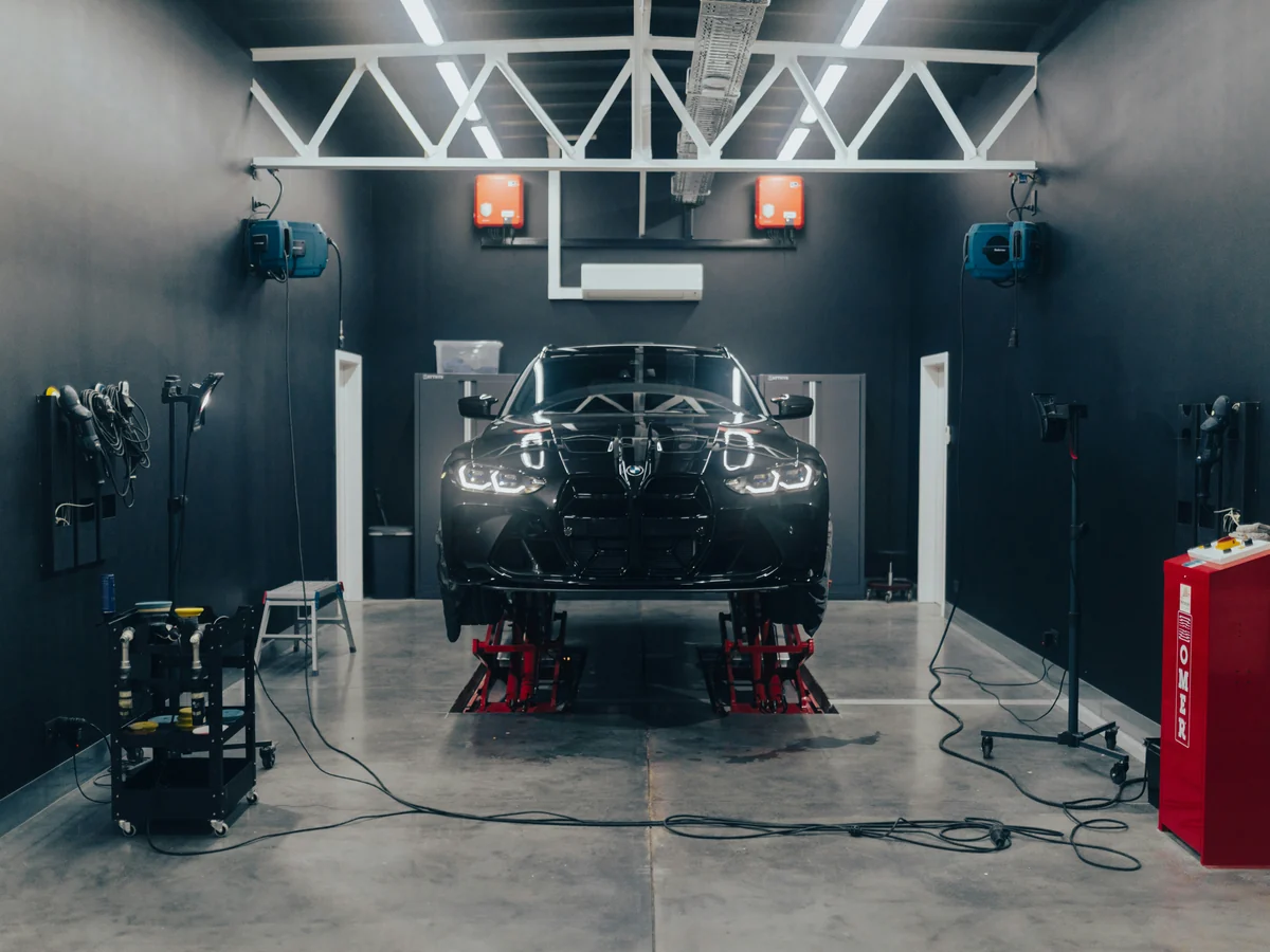 Automotive repair workshop client